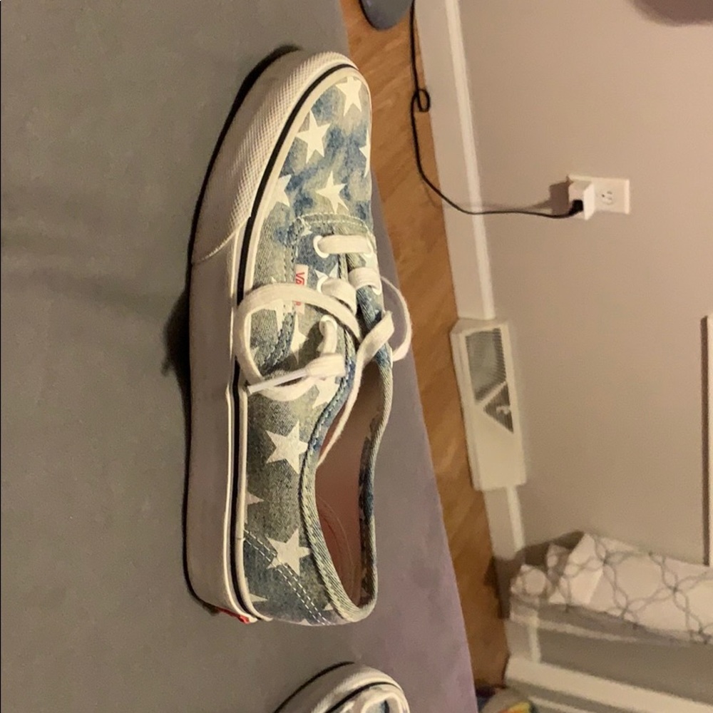 Shoes - Picture 2 of 3